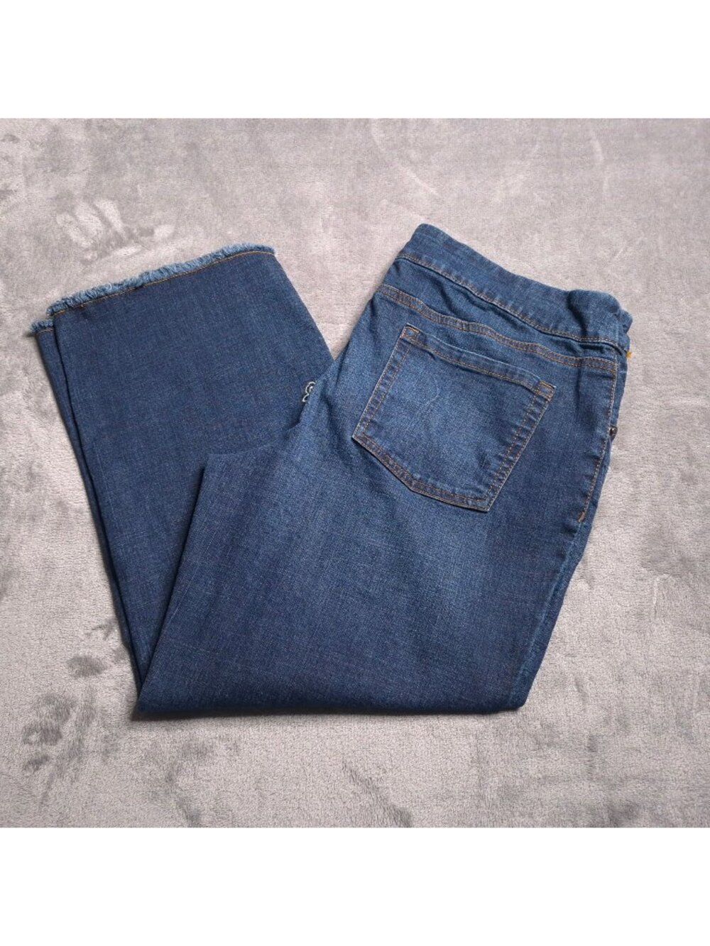 The Pioneer Woman Womens Pull On Embroidered Floral Jeans L Frayed Hem